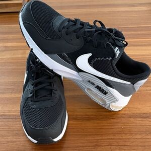 NWOT Nike Air Max Excee Men’s 11